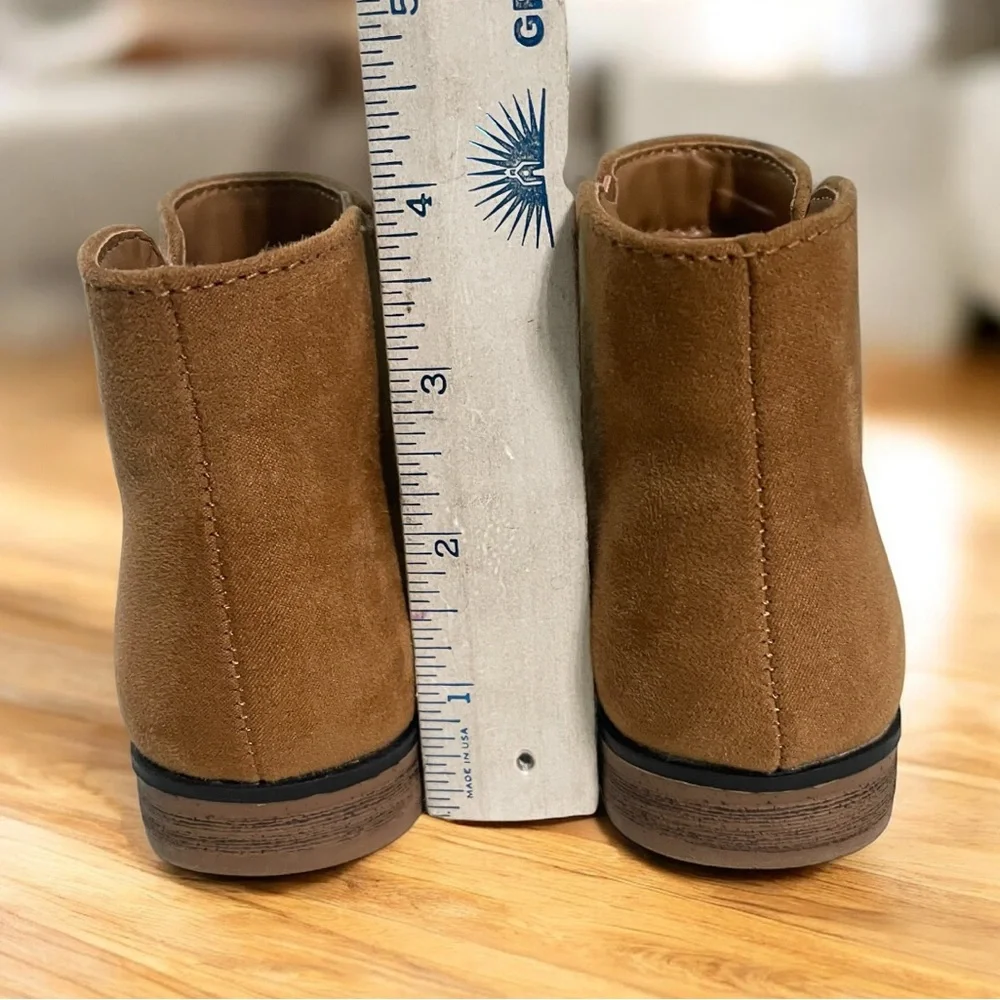 Cat and Jack Girls Brown Ankle Boots with Zipper - Picture 4 of 10